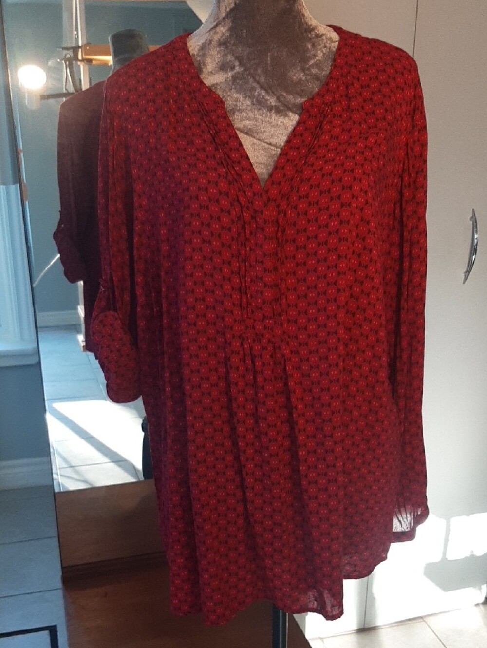 Addition Elle💋Burgundy Printed V-Neck Pintuck Tunic SLEEVE TABS to SHORTEN Sz20 - Picture 5 of 9